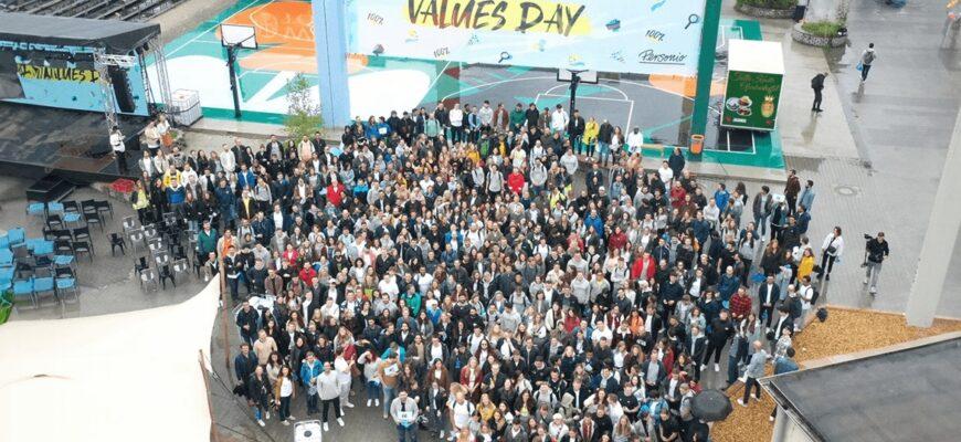 HR-единорог Personio